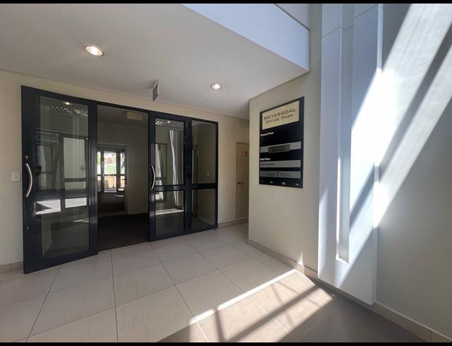 151M² OFFICE TO LET IN MEYERSDAL
